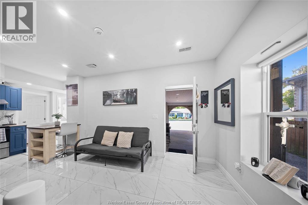 143 WELLINGTON STREET - 14