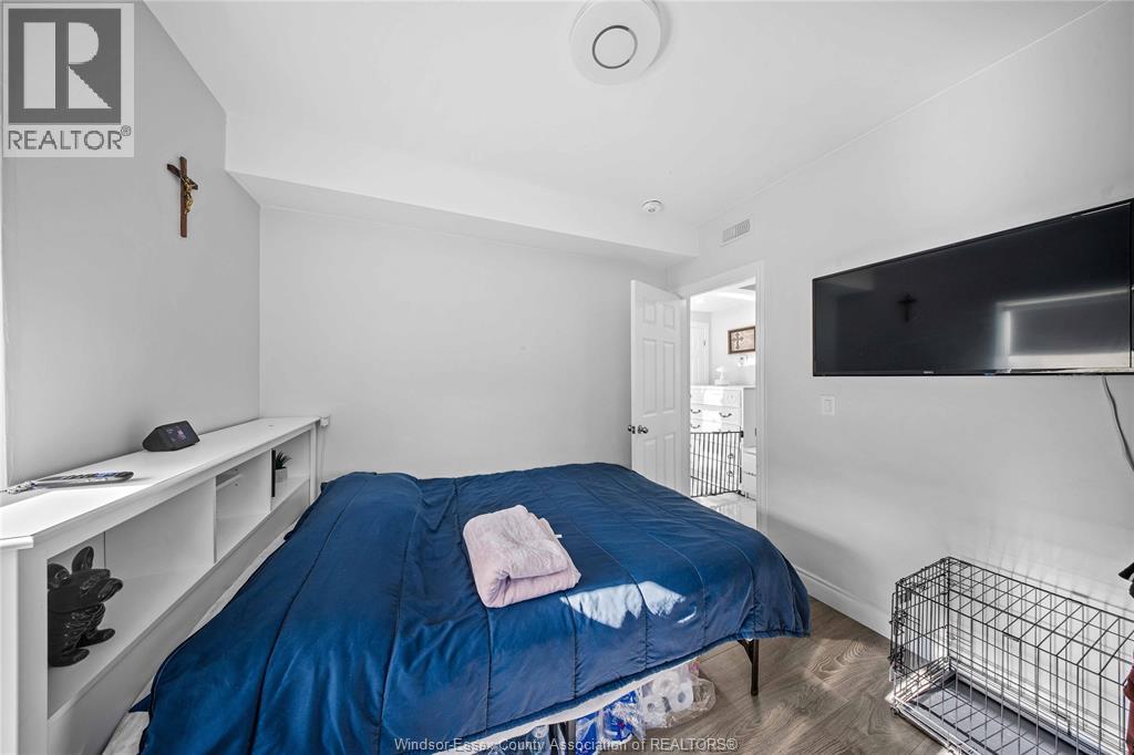 143 WELLINGTON STREET - 19
