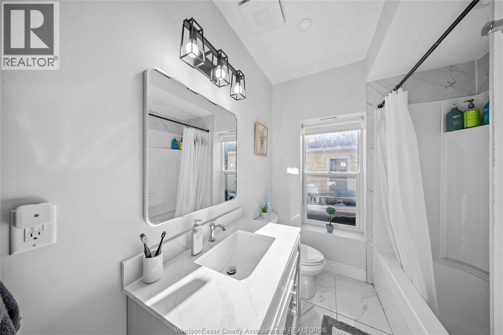 143 WELLINGTON STREET - 22