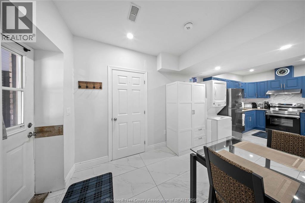 143 WELLINGTON STREET - 25