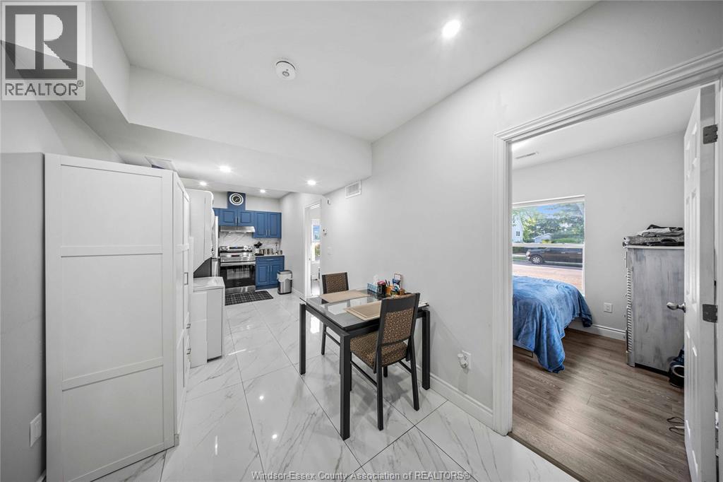143 WELLINGTON STREET - 26