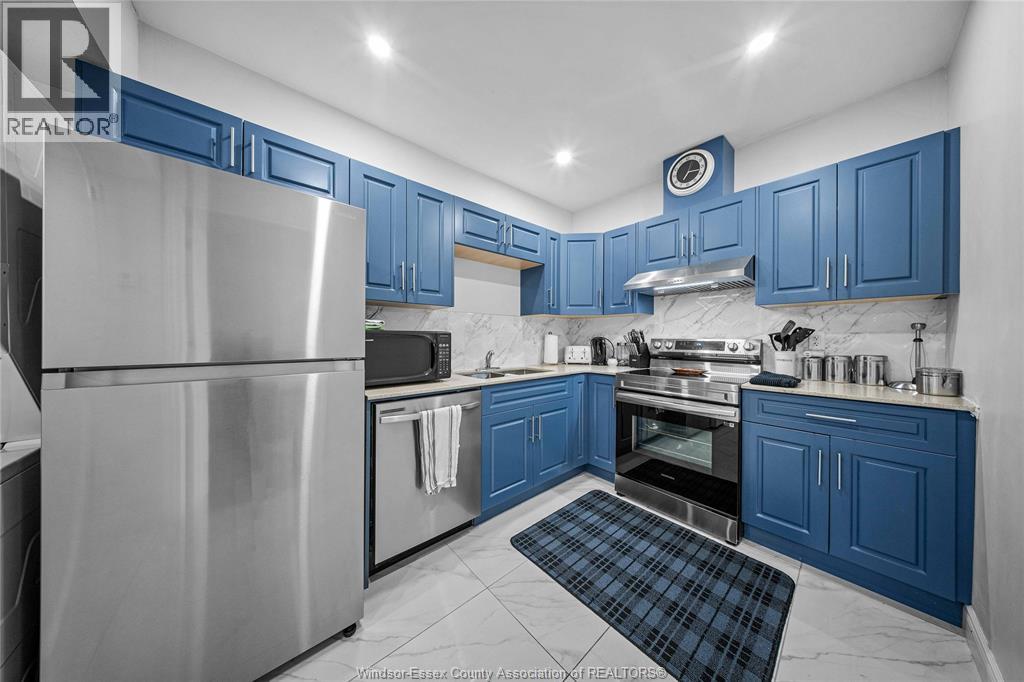 143 WELLINGTON STREET - 30