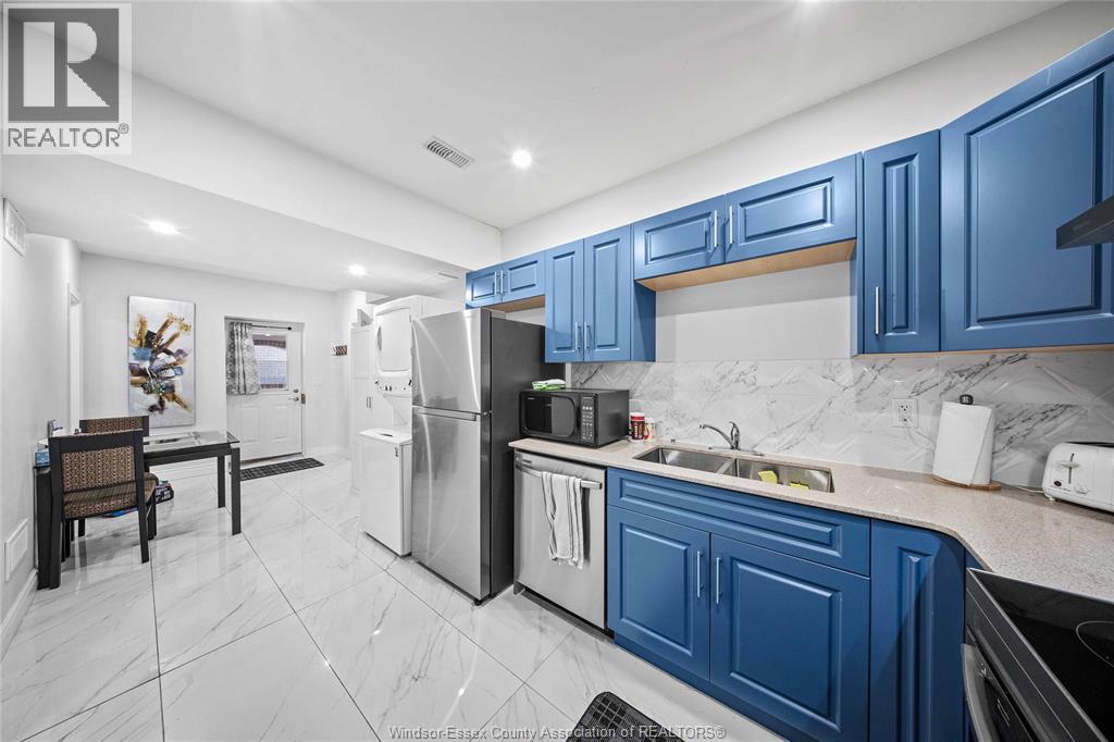 143 WELLINGTON STREET - 33