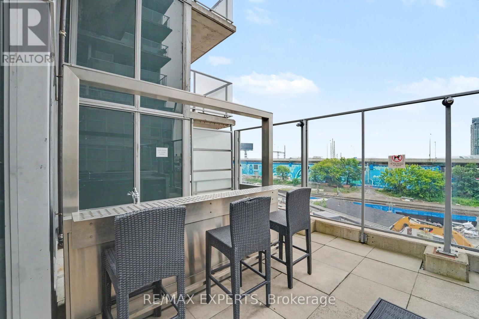 #1001 55 EAST LIBERTY STREET - 29