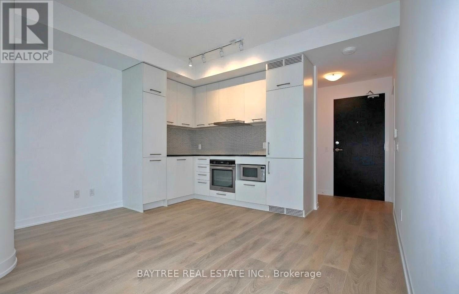 #2908 87 PETER STREET - 1