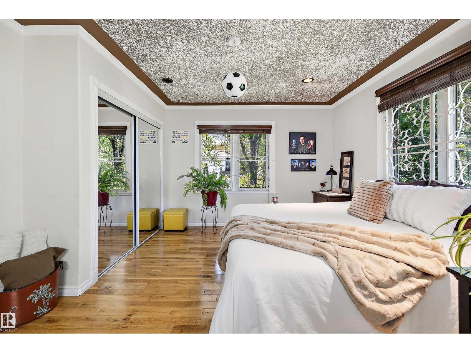 11124 110A AV NW NW - 25