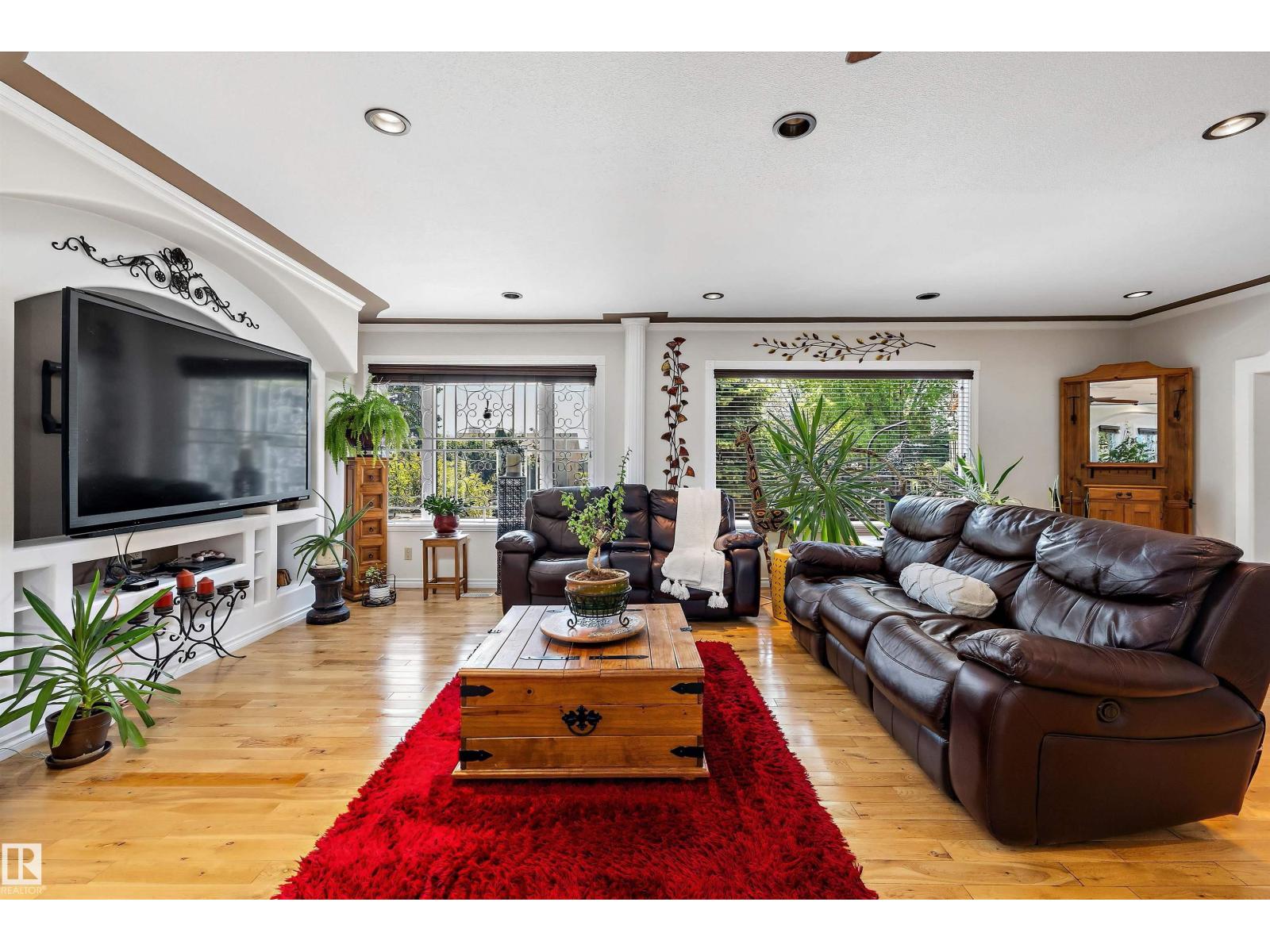 11124 110A AV NW NW - 8