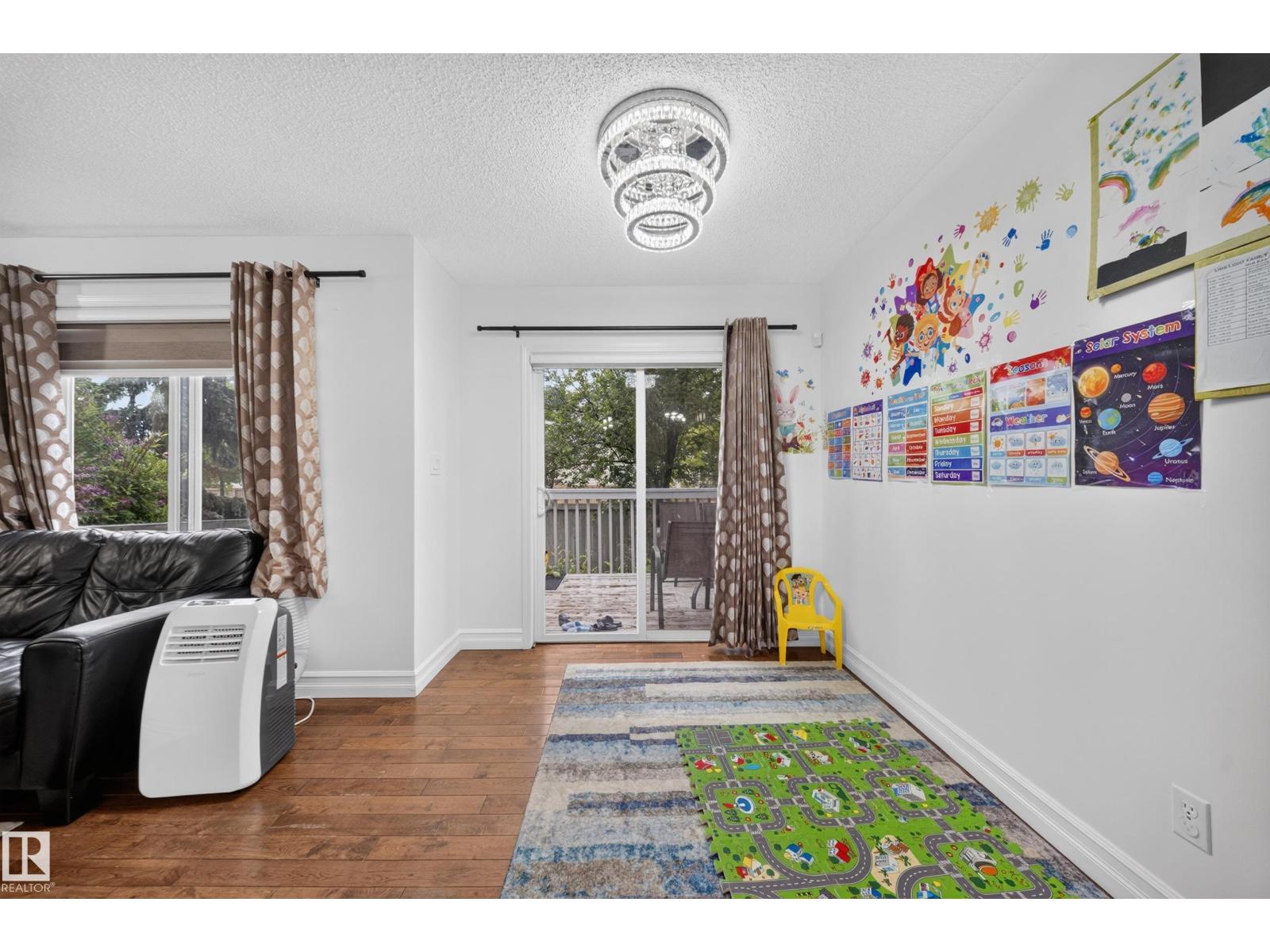 #4 4350 23 ST NW - 20