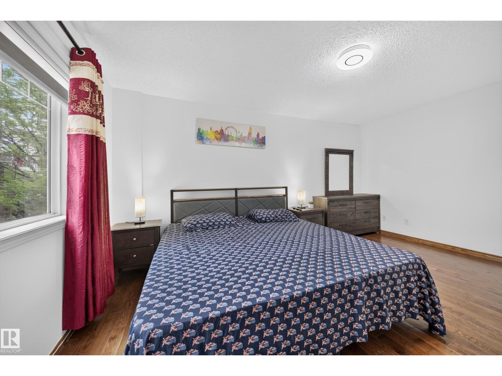 #4 4350 23 ST NW - 33