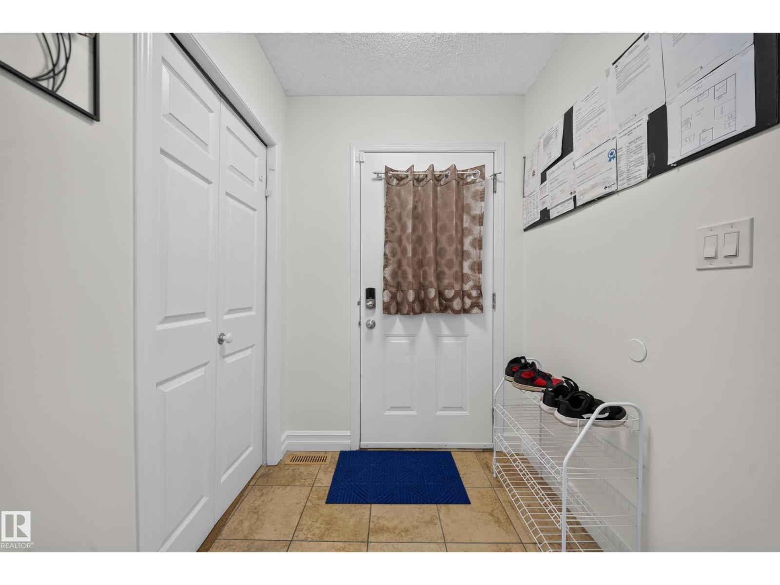 #4 4350 23 ST NW - 4