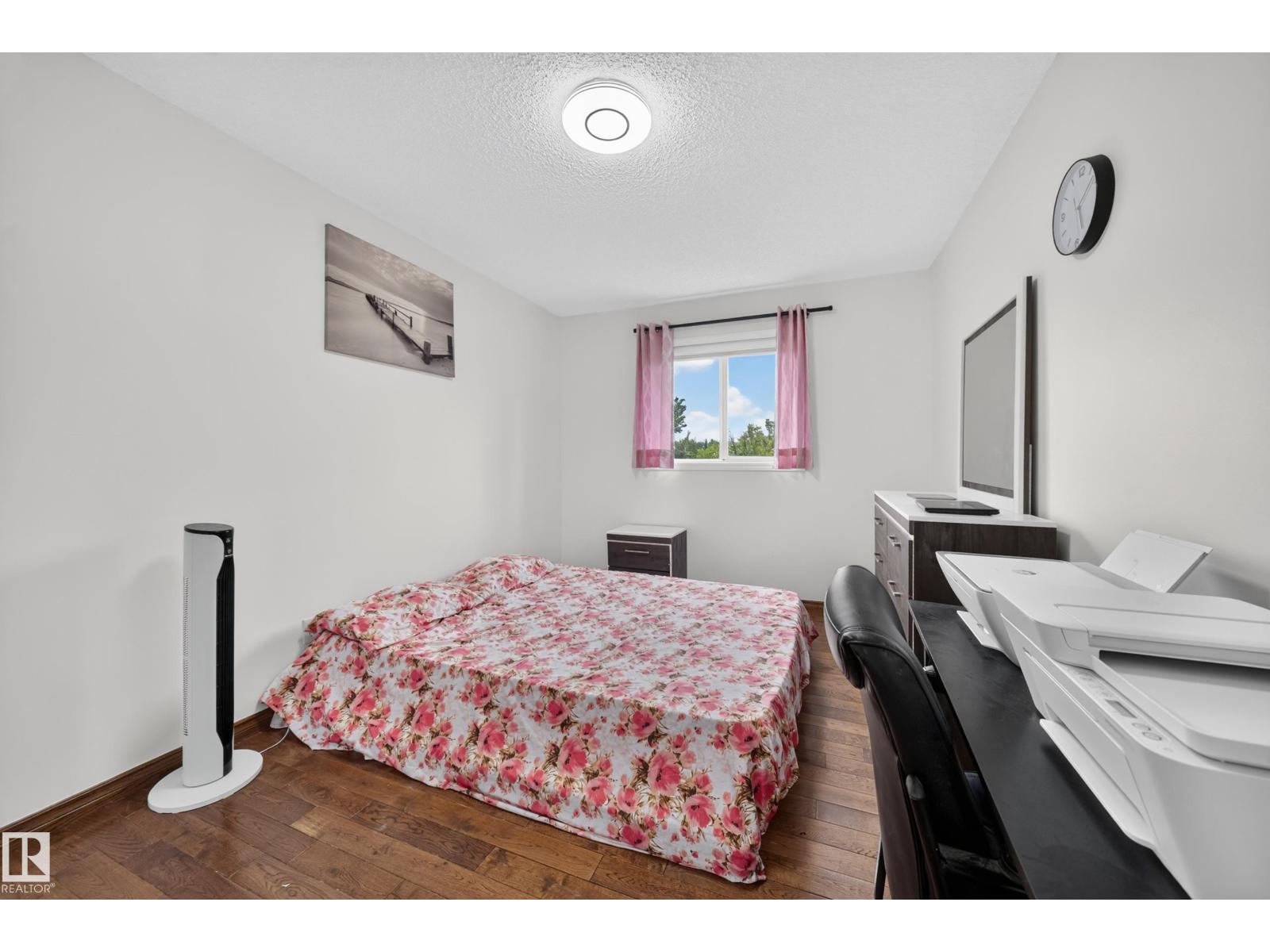 #4 4350 23 ST NW - 40