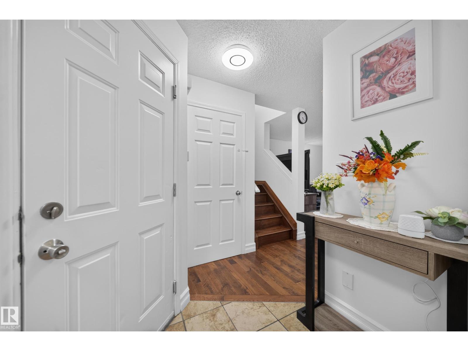 #4 4350 23 ST NW - 9