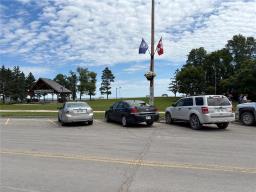 32 Main Street, Winnipeg Beach, MB R0C3G0 Photo 10