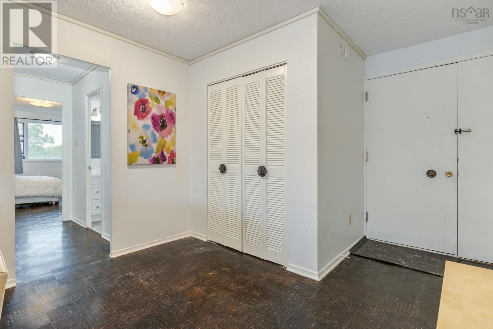 #711 5959 Spring Garden Road - 10