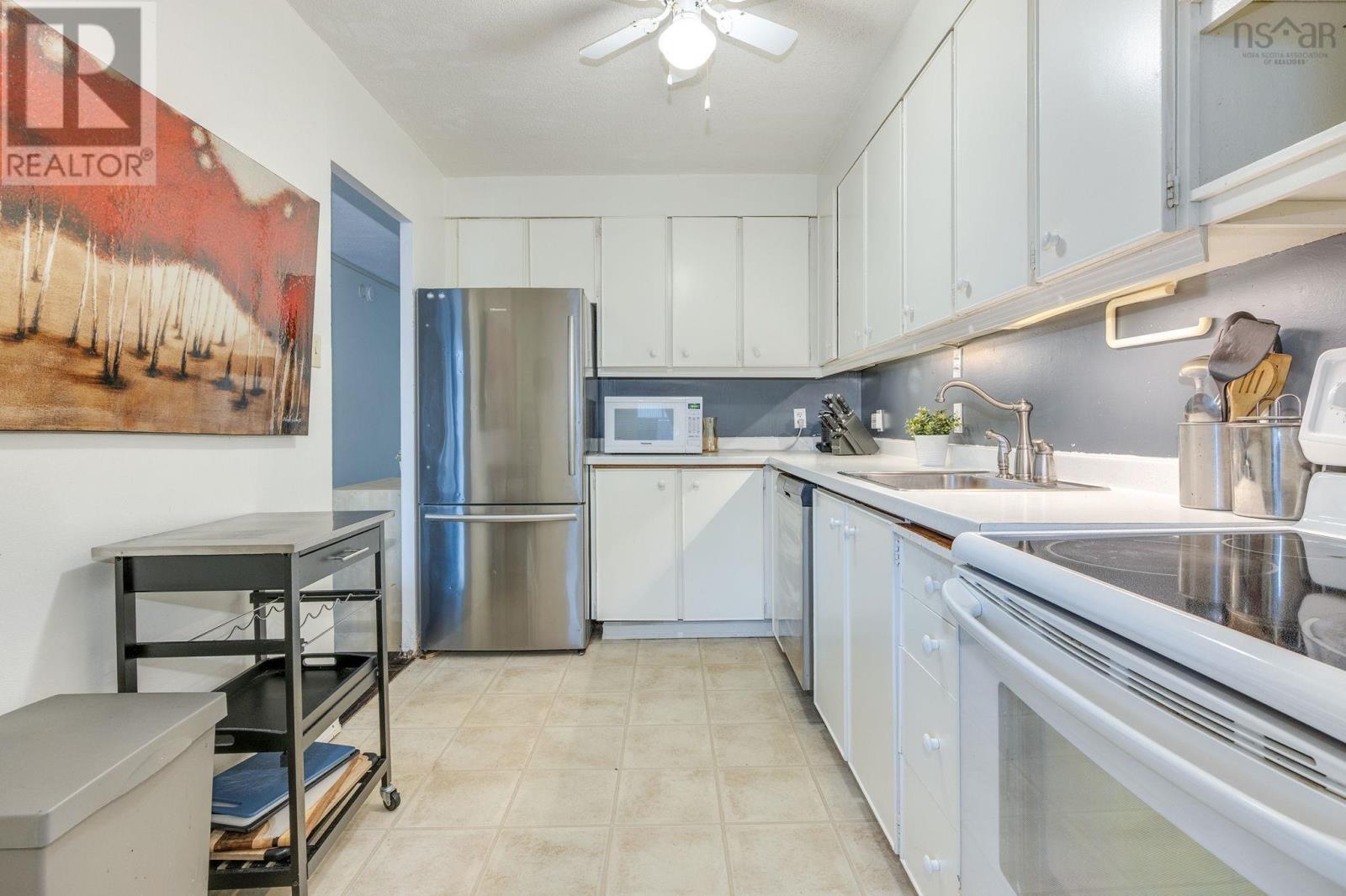 #711 5959 Spring Garden Road - 8