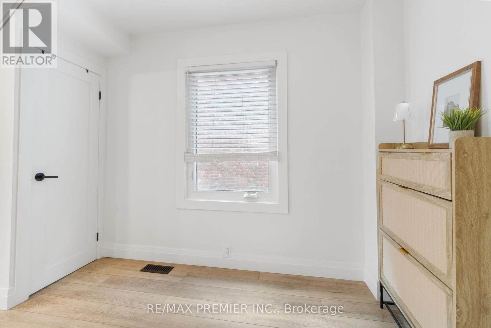 224 JOHN STREET - 13