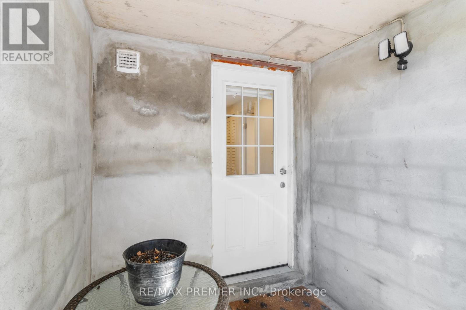 224 JOHN STREET - 24