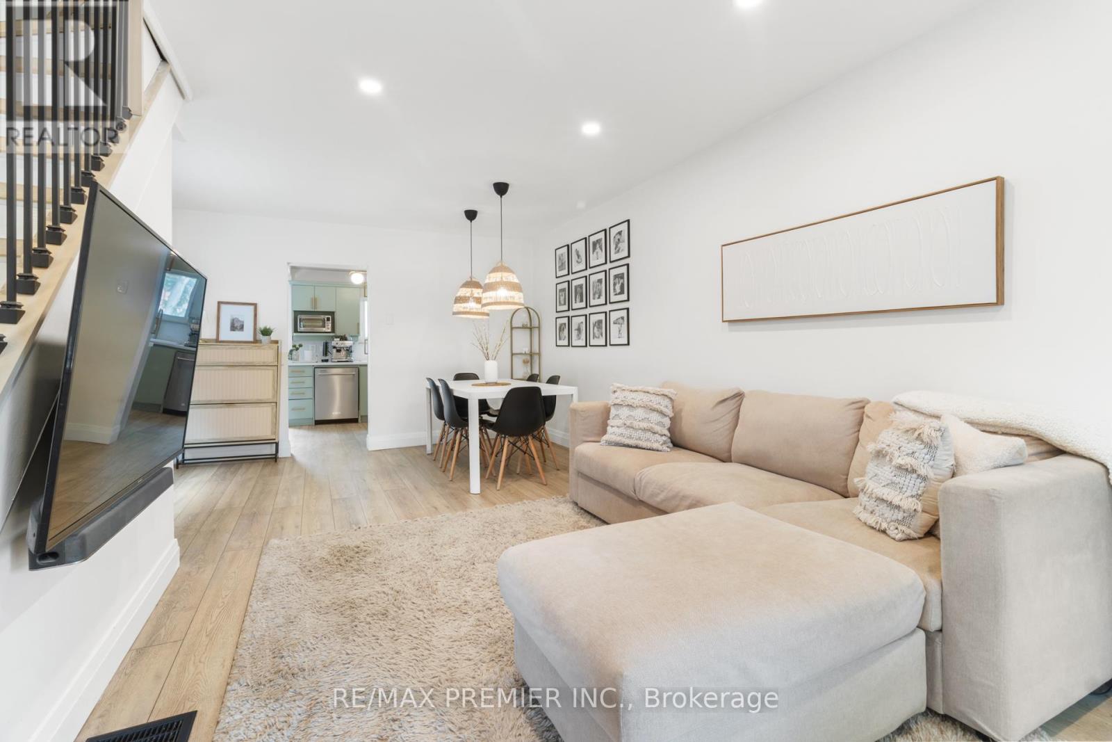 224 JOHN STREET - 7