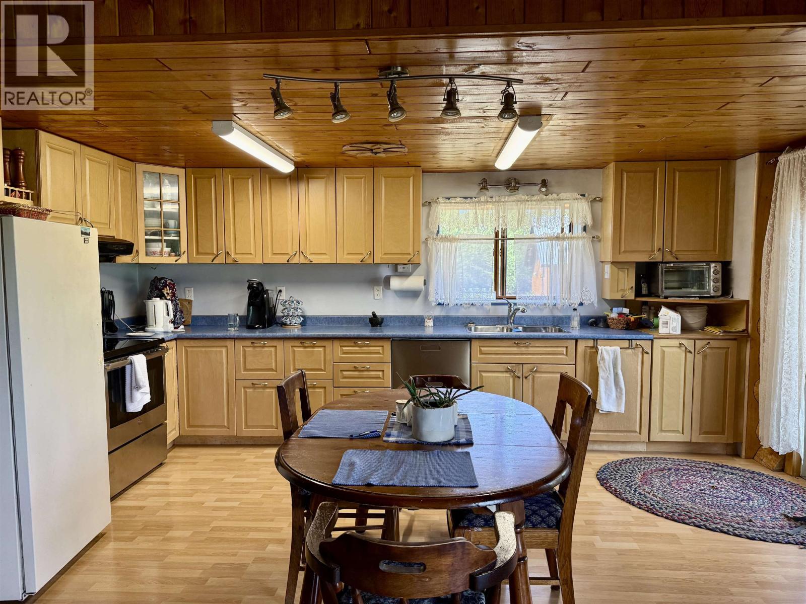 1042 DEAN RIVER PLACE - 21