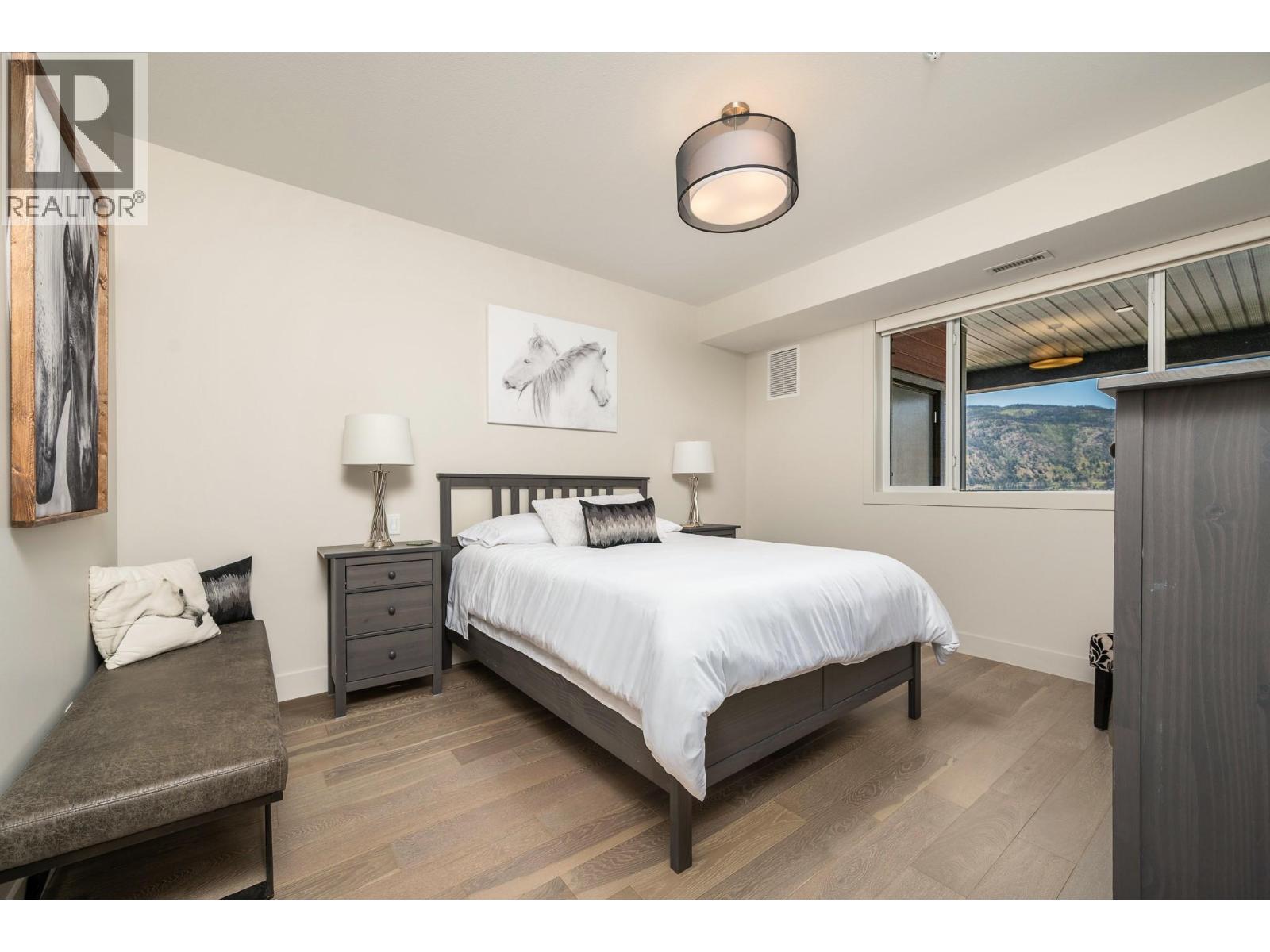 211 3475 Granite Close, Kelowna