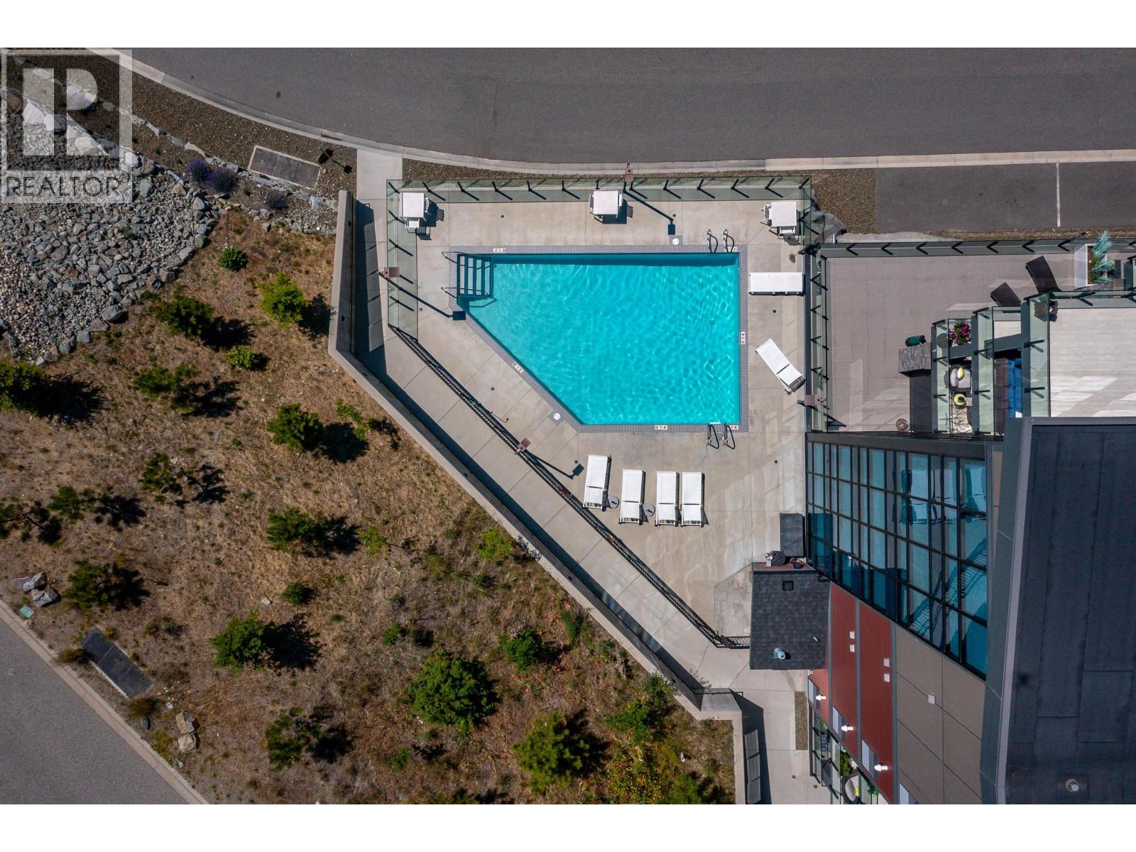211 3475 Granite Close, Kelowna