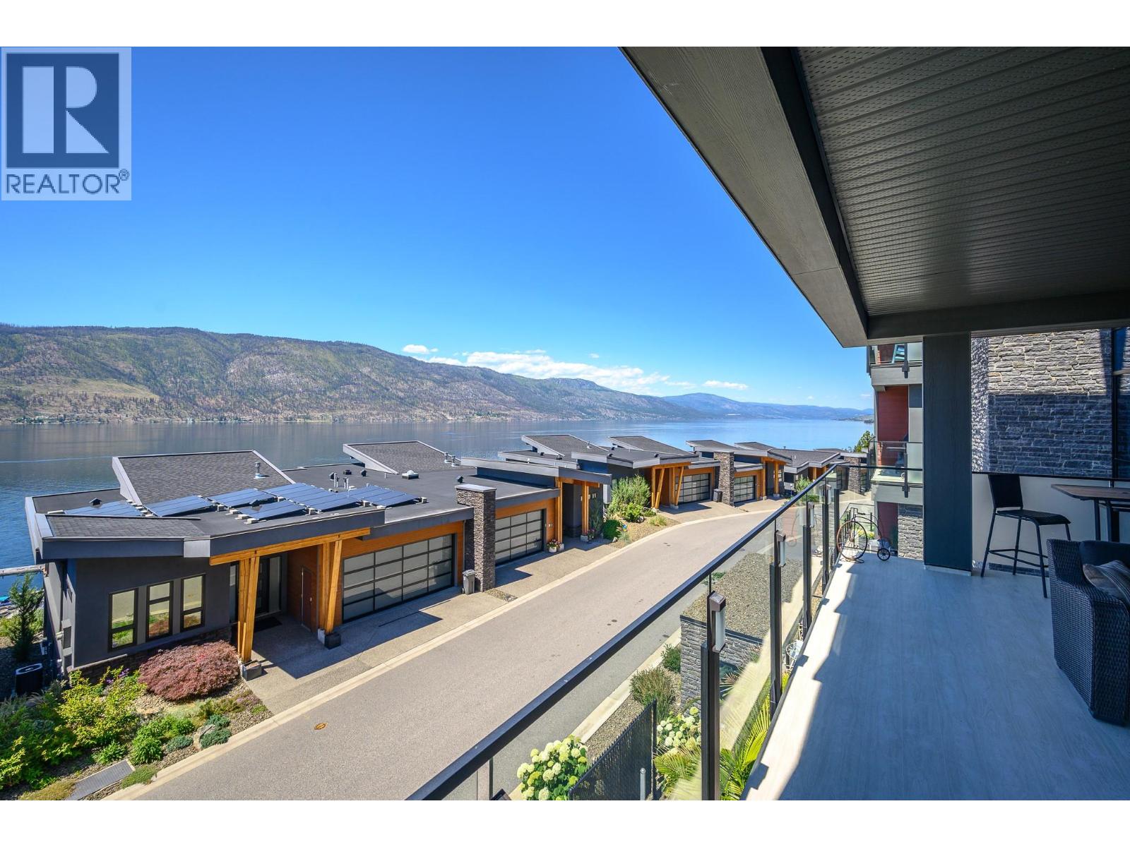 211 3475 Granite Close, Kelowna