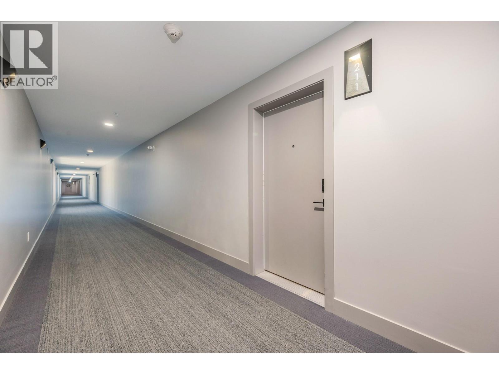 211 3475 Granite Close, Kelowna