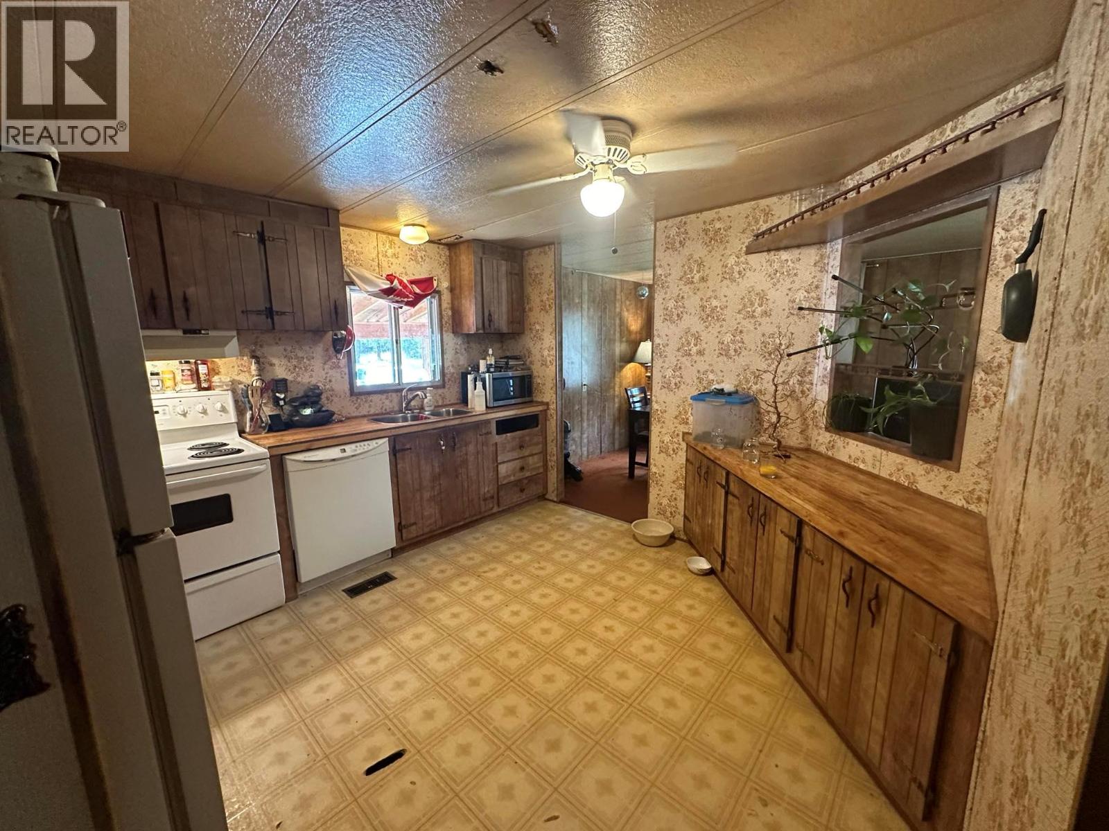 1978 AIRPORT Road - 9
