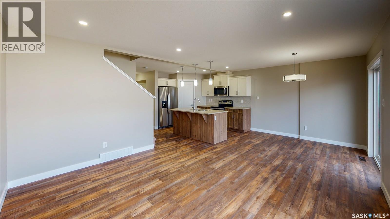 4804 Ferndale CRESCENT — photo 12
