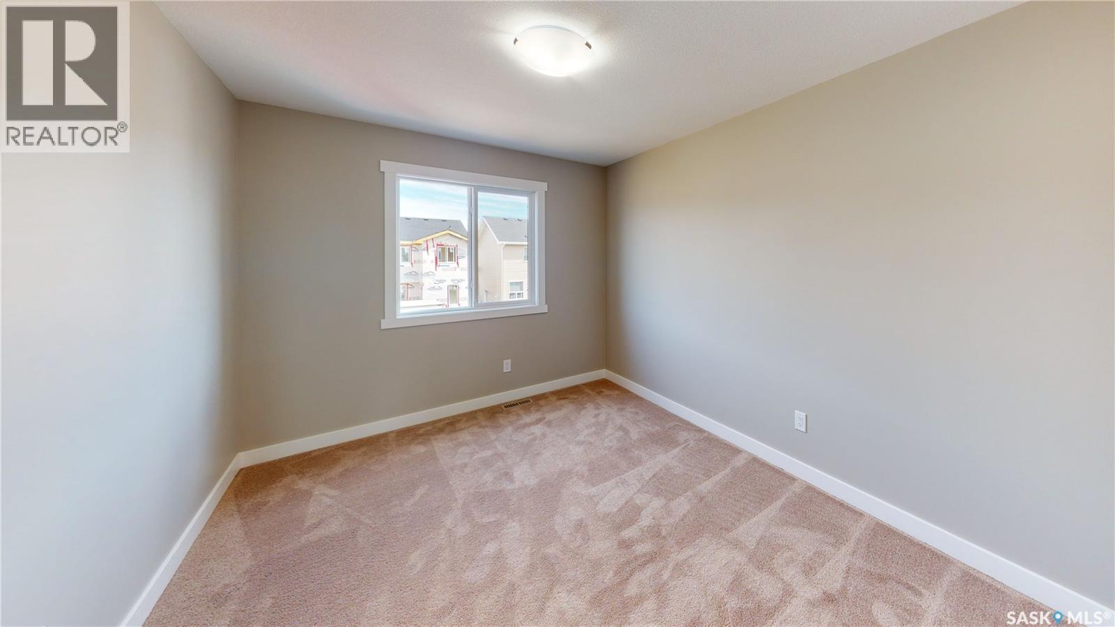 4804 Ferndale CRESCENT — photo 29