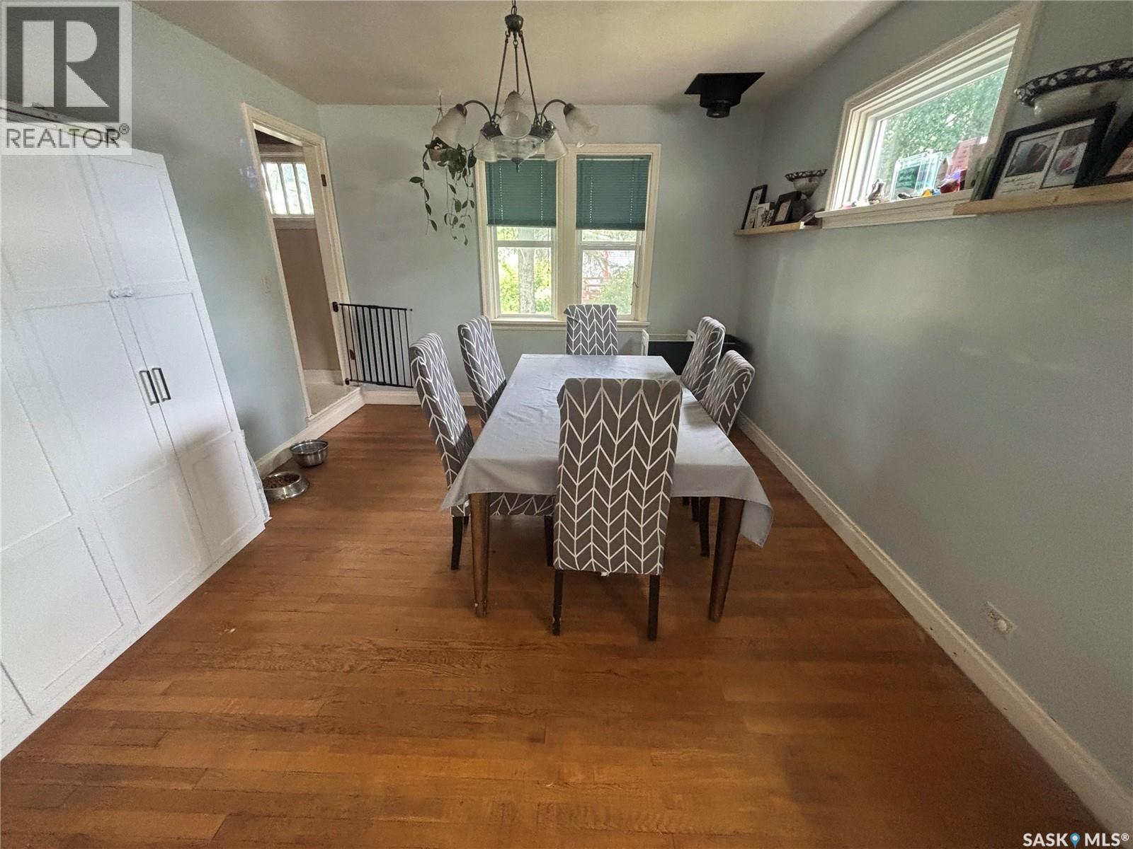 208 Stovel AVENUE E - 20