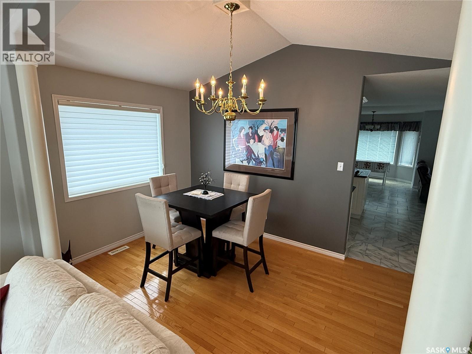 708 Adamson CRESCENT - 10