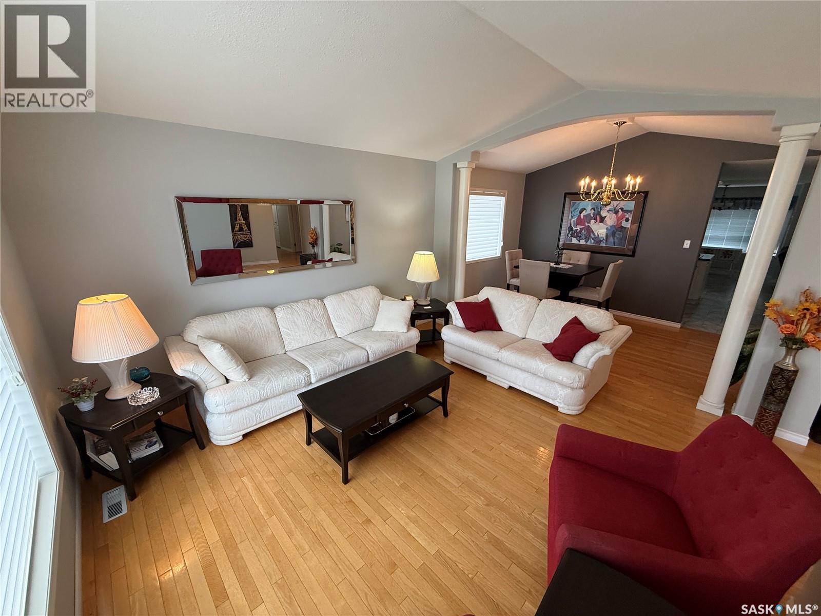 708 Adamson CRESCENT - 12