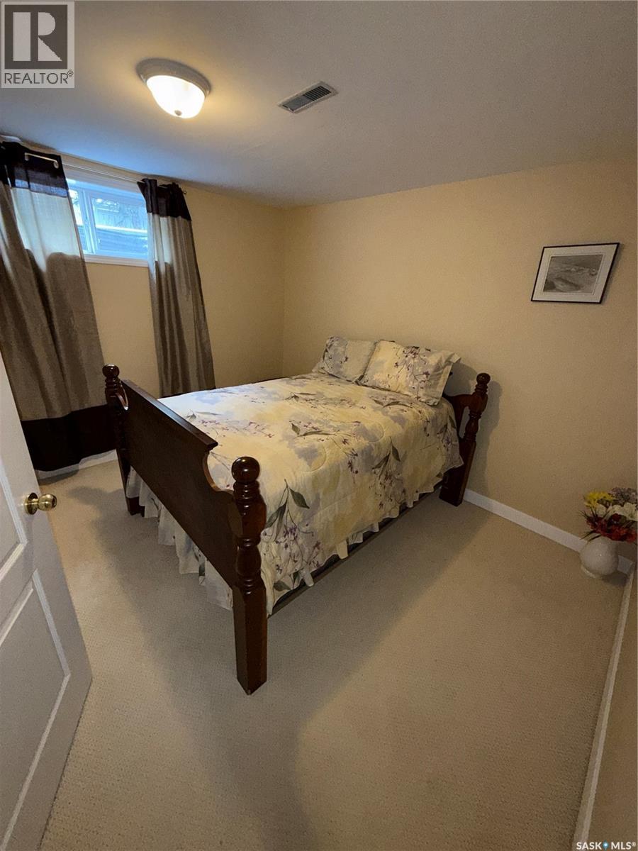 708 Adamson CRESCENT - 19