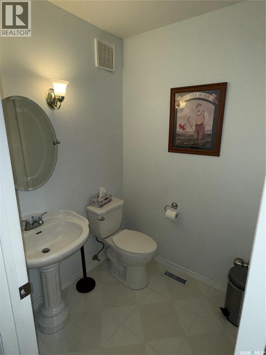 708 Adamson CRESCENT - 25