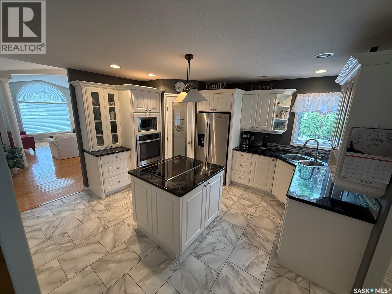708 Adamson CRESCENT - 5