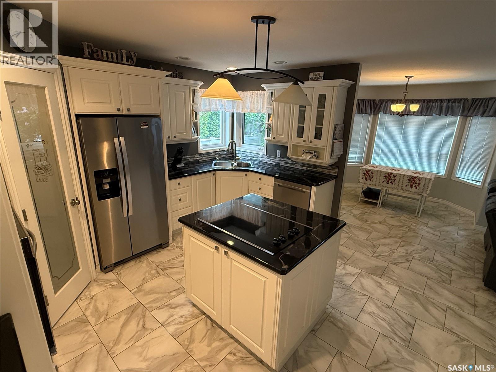 708 Adamson CRESCENT - 6