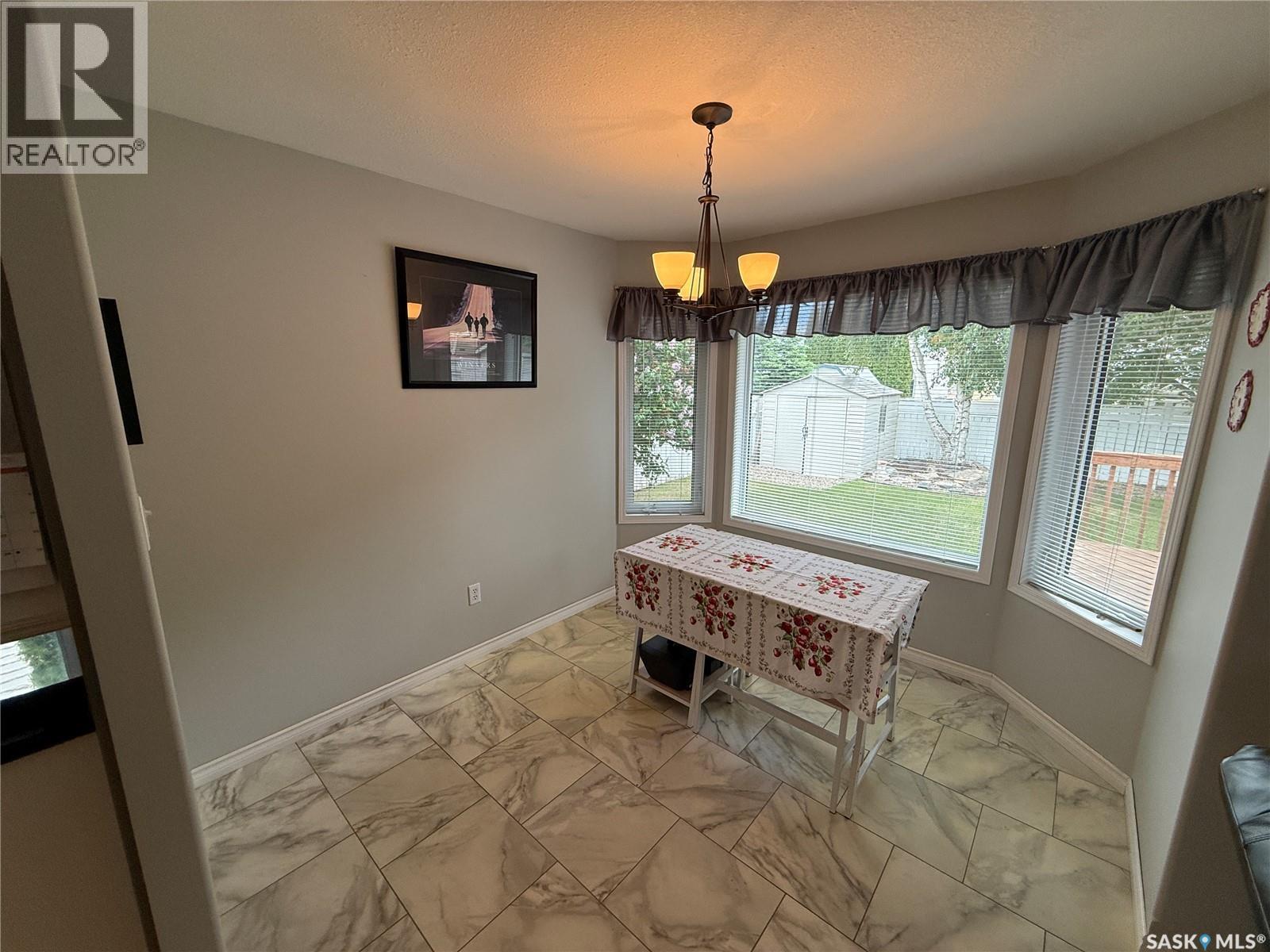 708 Adamson CRESCENT - 8