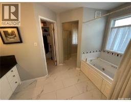 708 Adamson Crescent, Shellbrook, SK S0J2E0 Photo 17