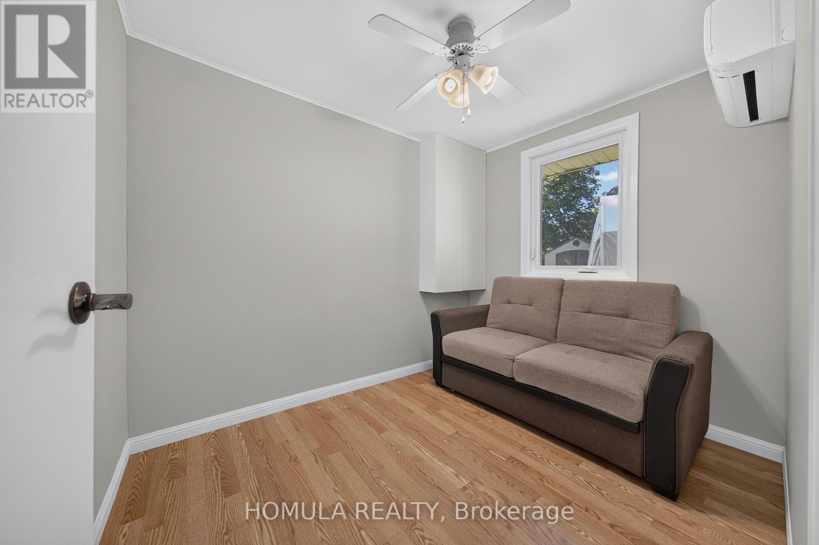 24 RIVERSIDE DRIVE - 24
