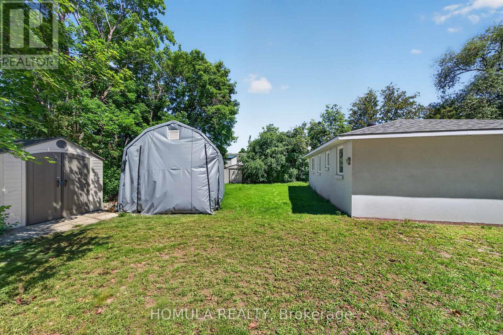 24 RIVERSIDE DRIVE - 34