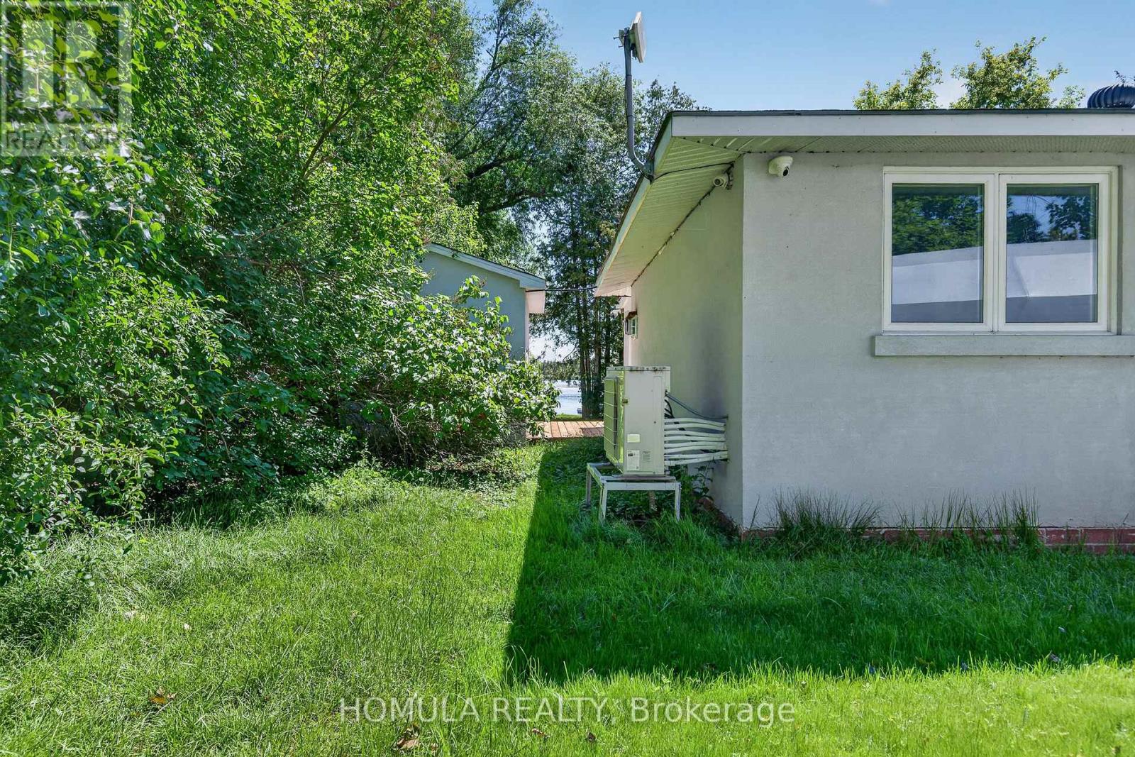 24 RIVERSIDE DRIVE - 36