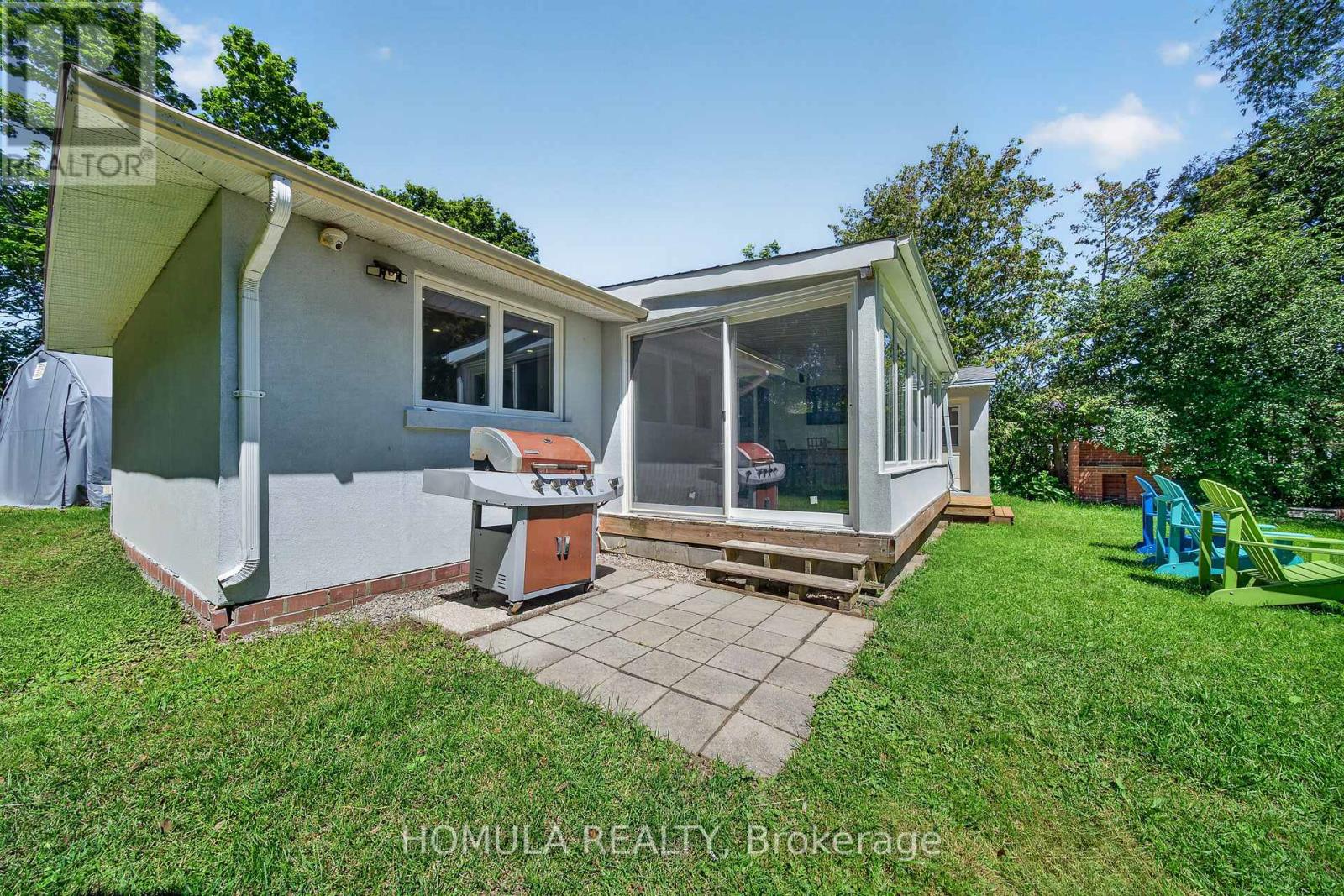 24 RIVERSIDE DRIVE - 44