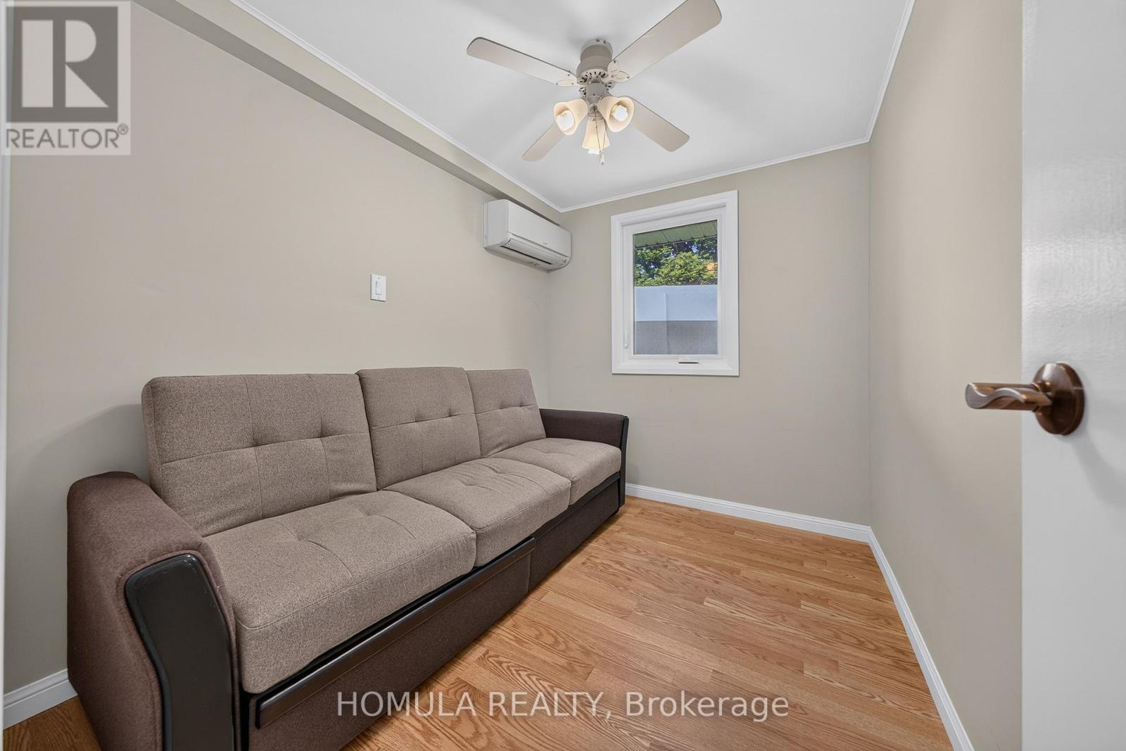 24 RIVERSIDE DRIVE - 25