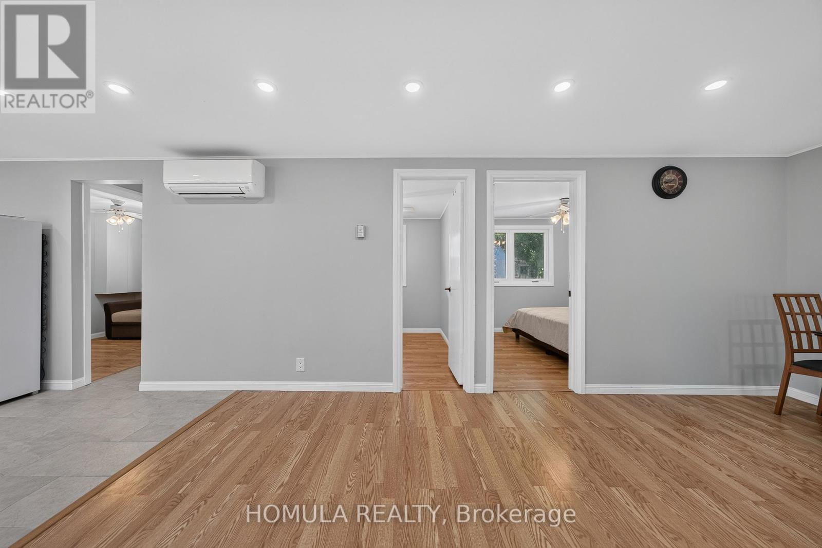 24 RIVERSIDE DRIVE - 22
