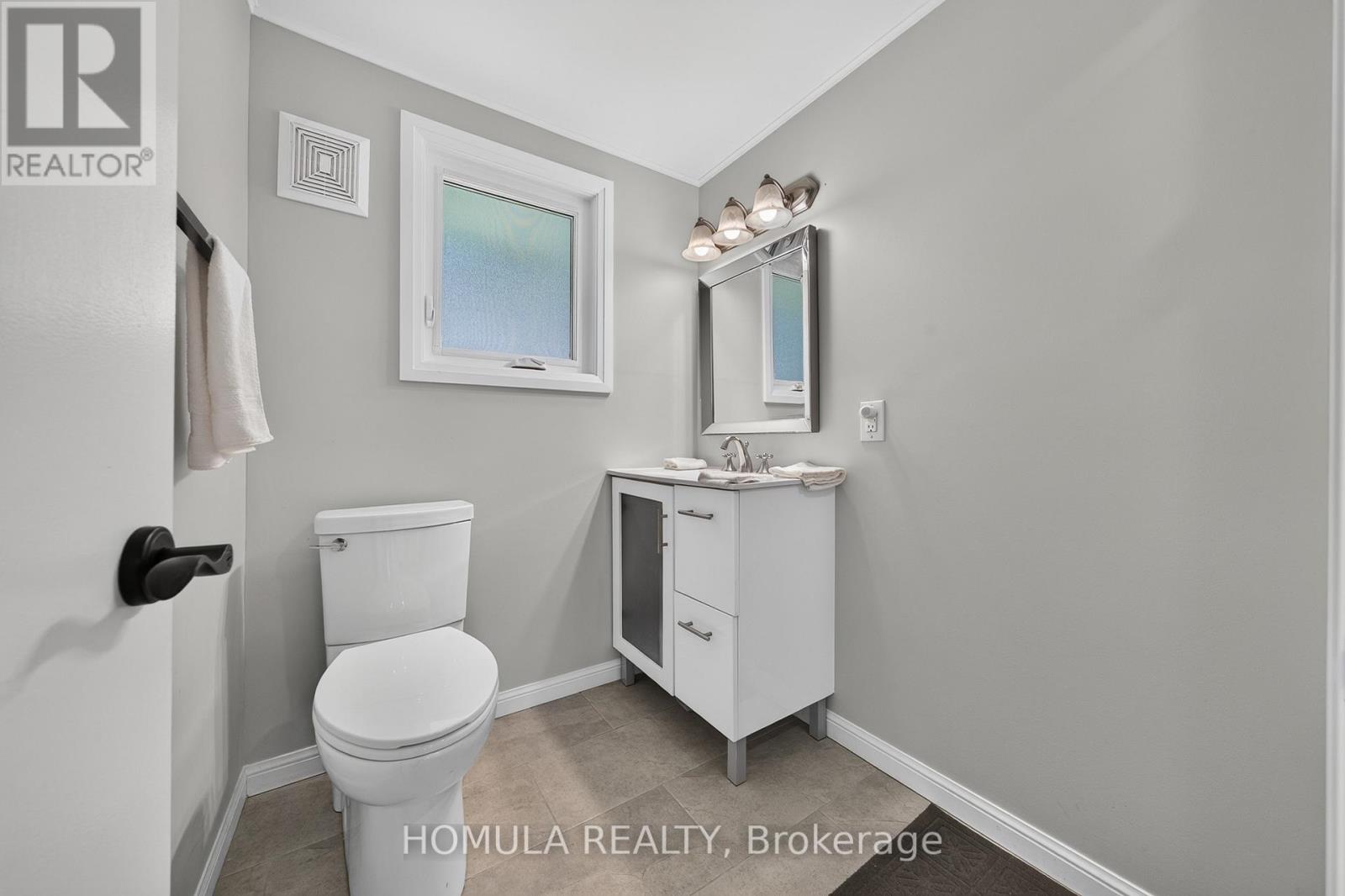 24 RIVERSIDE DRIVE - 26