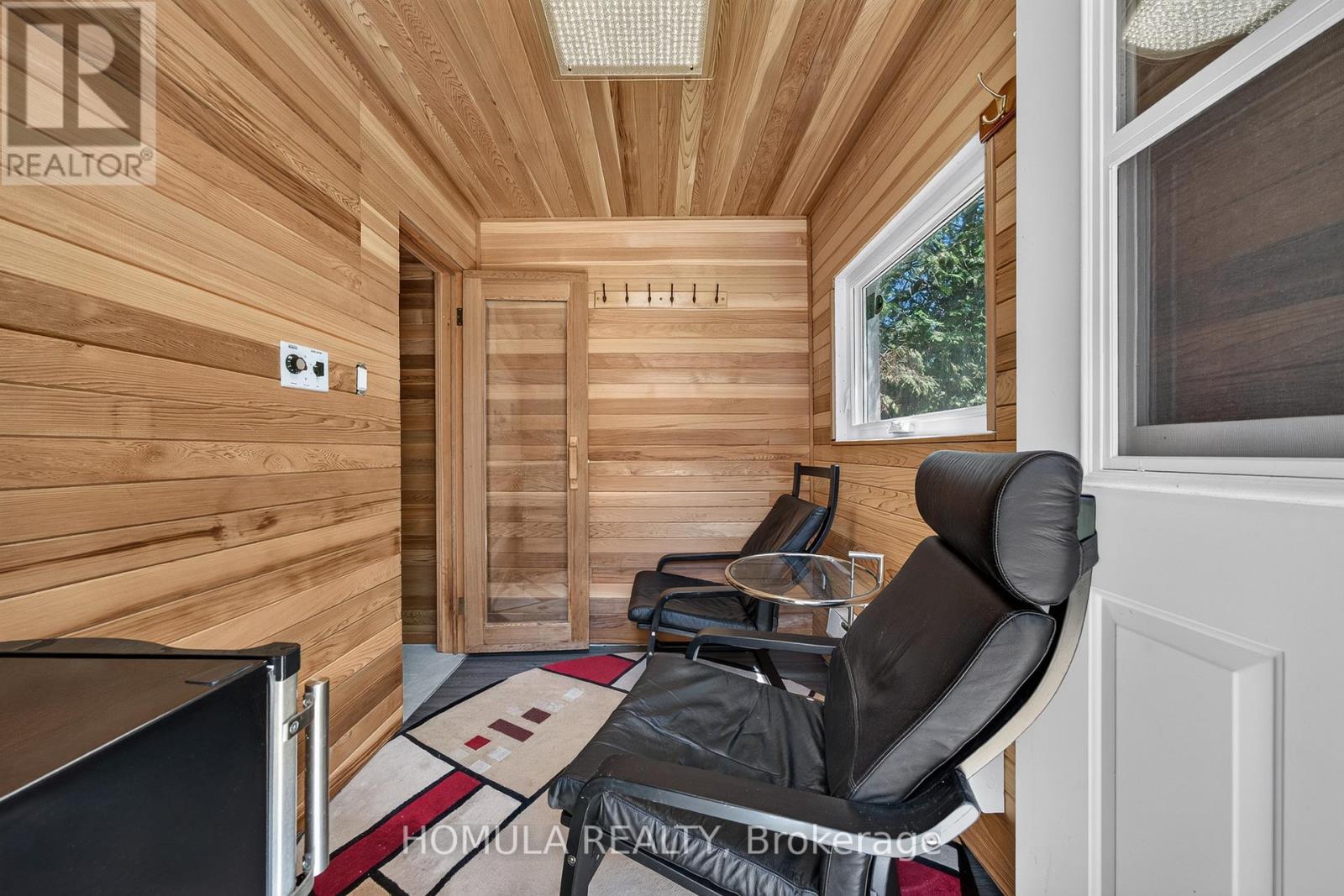 24 RIVERSIDE DRIVE - 6
