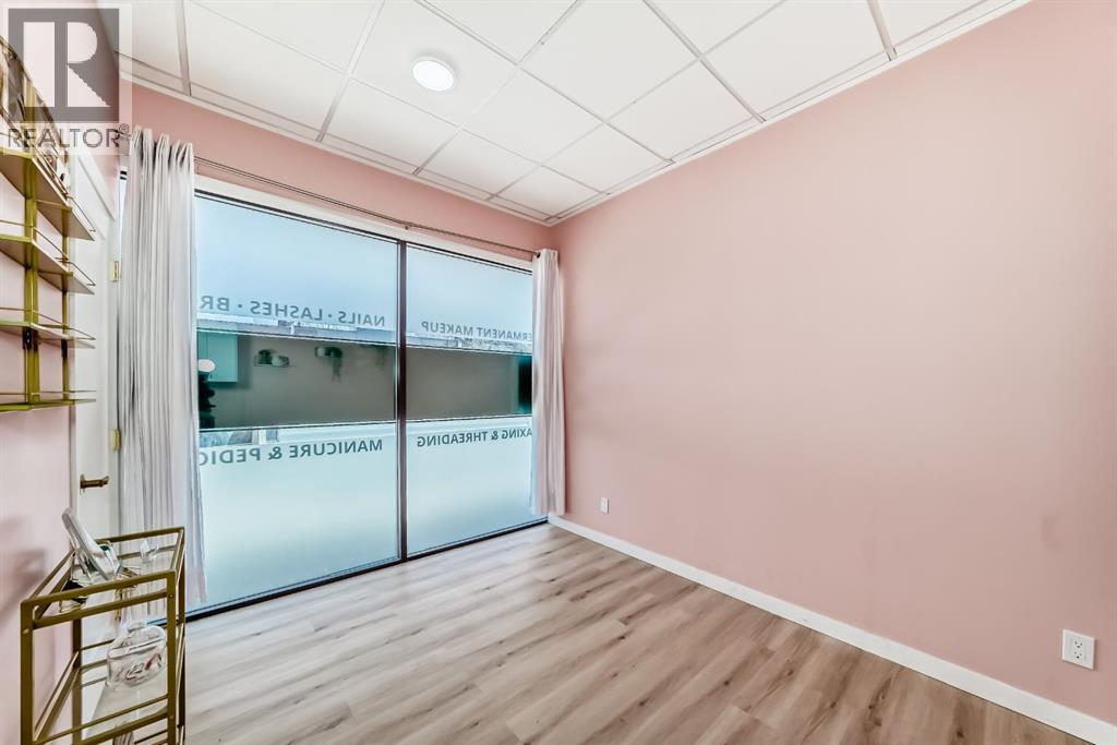 6, 1015 Centre Street NW — photo 16