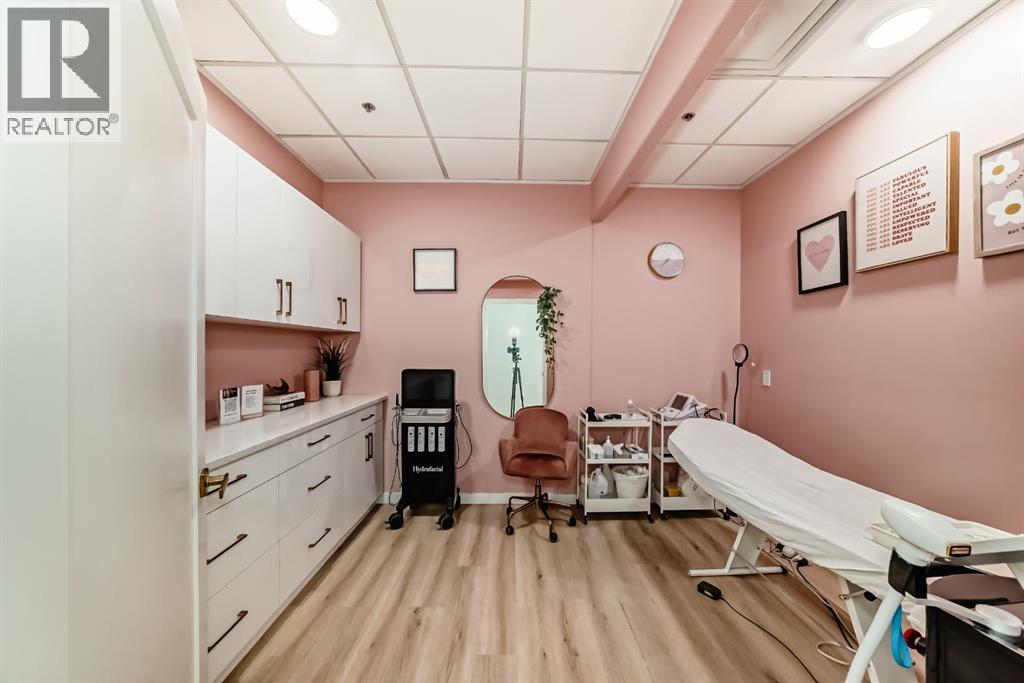 6, 1015 Centre Street NW — photo 11