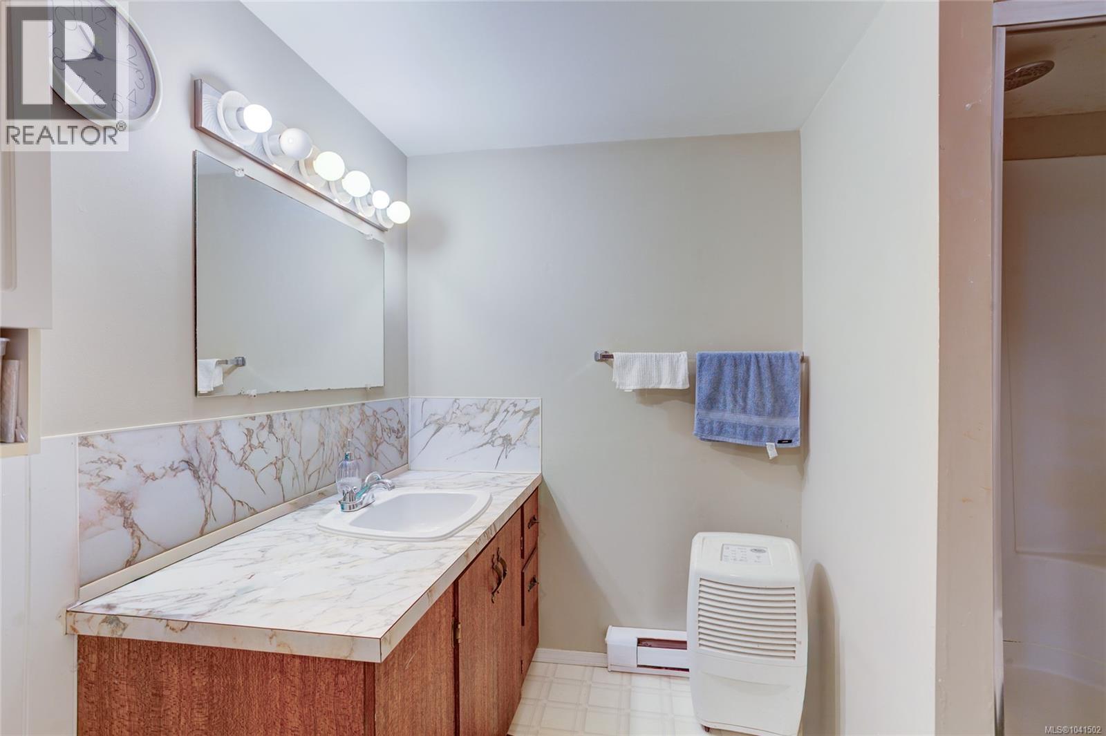 6013 Wisteria Pl - 54